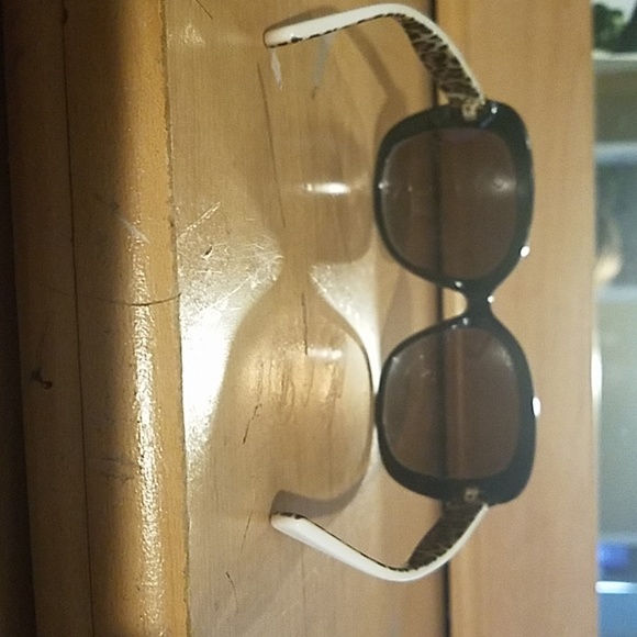Coach sunglasses - Picture 3 of 4